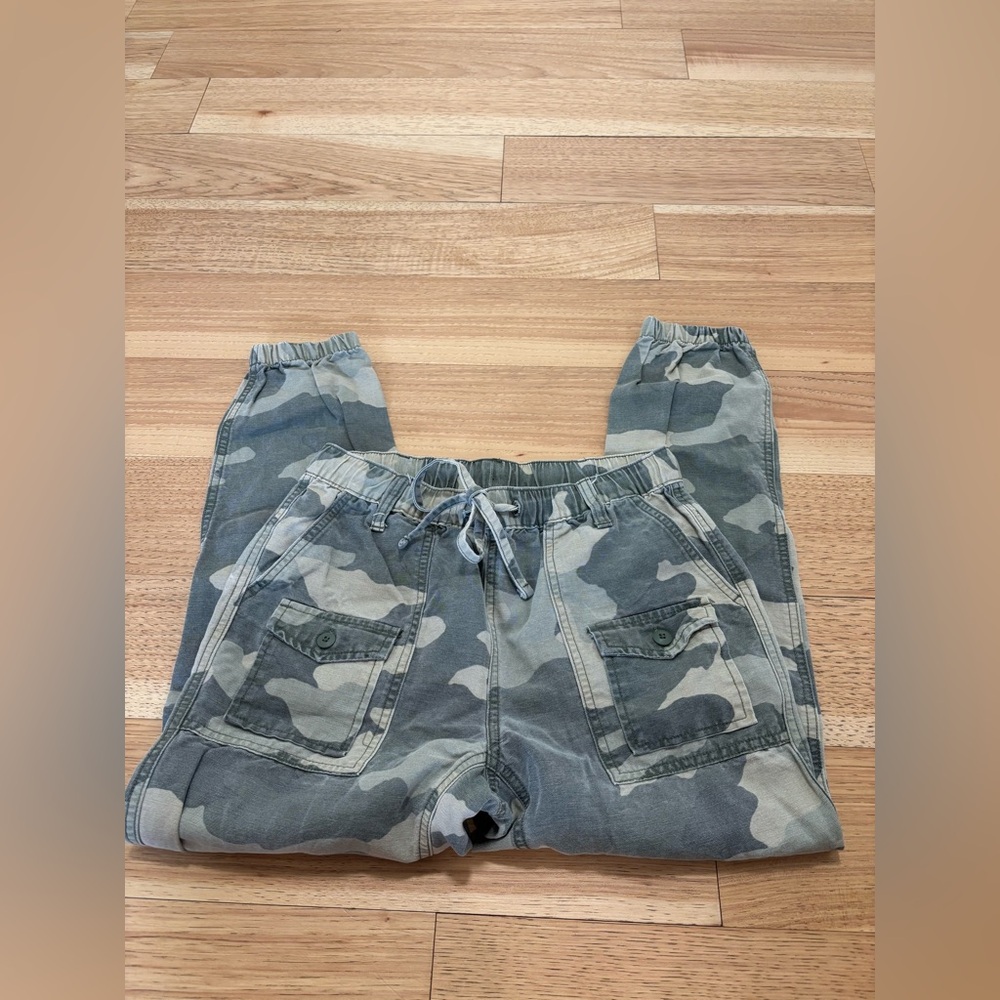 Aerie Jean Camo Joggers